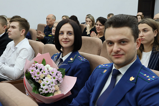 В честь Дня работника прокуратуры Российской Федерации прокуратуры Каневского района поздравили ветеранов 