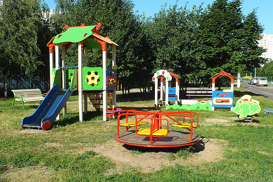 По результатам принятых прокуратурой Каневского района мер отремонтировано оборудование детских игровых площадок  